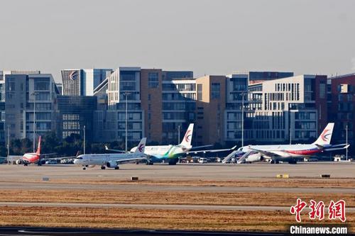 东航全球首架C919飞机密集验证飞行 还将前往青岛、武汉等地