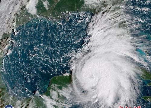 “迈克尔”逼近美佛州 升级为一级飓风