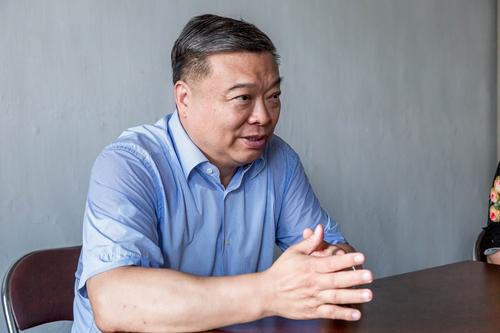 中国驻朝鲜大使李进军赴江原道元山市慰问旅朝