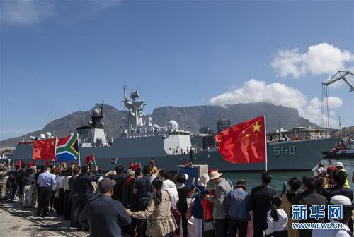 中俄南非三国在开普敦举行海上联合演习
