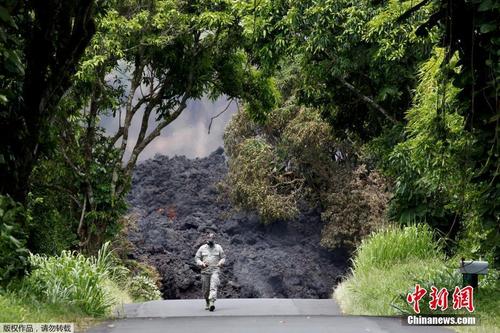 夏威夷火山喷发加剧 形成熔岩墙