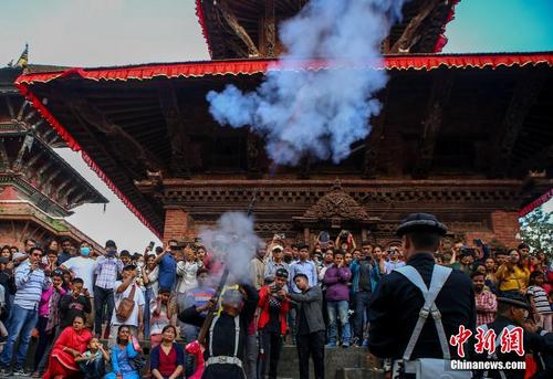 尼泊尔民众庆祝德赛节 