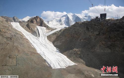 阿尔卑斯山冰川正以创纪录速度消失