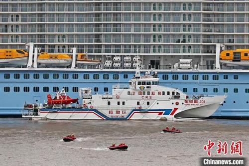 2020年海上紧急医疗救援专项演练在上海举行