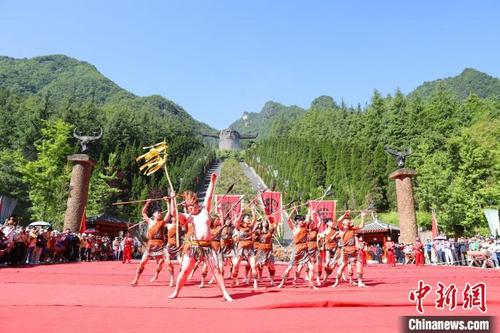 湖北神农架举行炎帝祭祀大典 中国侨网