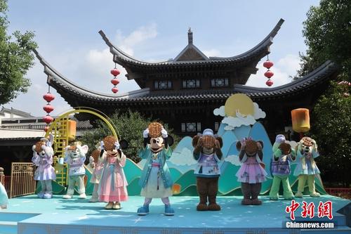 上海迪士尼推出中秋主题活动