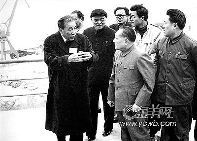 梁灵光:南洋归大陆 儒将到公仆(图)