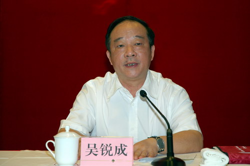 广东侨办主任吴锐成:侨务工作要唱响和谐的旋律