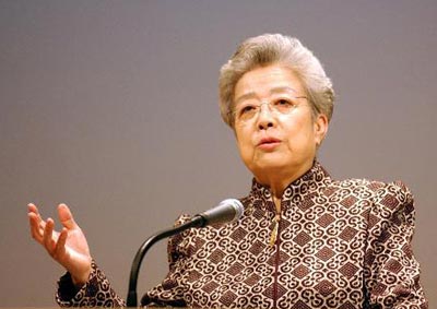 "铁娘子"吴仪今隐退 重温那些感人的经典瞬间