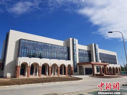 中国侨网图为由陕西建工集团承建的奥什医院项目。　企业供图　摄