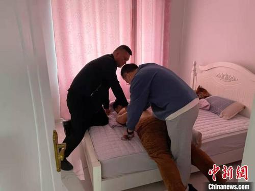 中国侨网警方抓获犯罪嫌疑人。云和警方 供图