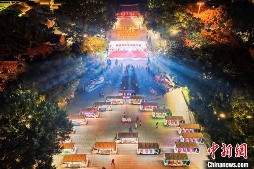 中国侨网1月27日晚,福建泉州开启2023年闽南美好生活嘉年华。 泉州文旅局供图