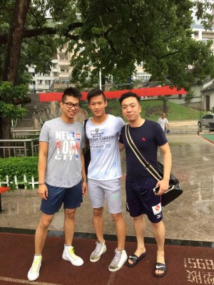 中国侨网从左往右分别为王宇、王毅、周青。